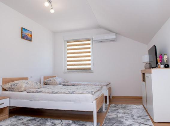 Apartmani Jezero Konjic Exterior foto